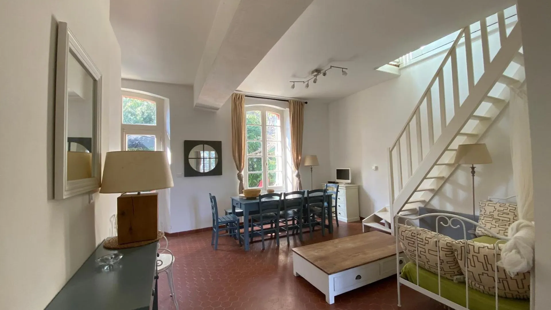Villa En Duplex A 50M Des Falaises Sud De Porquerolles